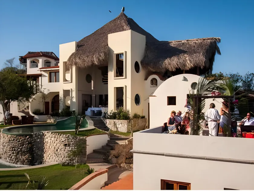 HEVEN Residence - Image 1