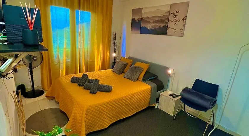 Cardia’s Guest House - Image 1
