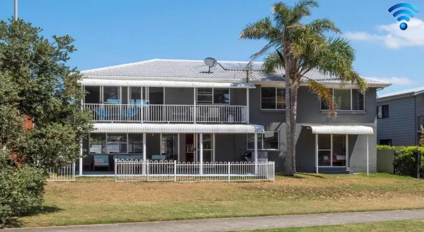Kendalls Beach House - Image 1
