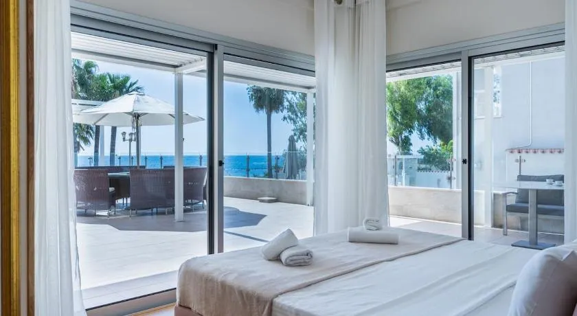Beachfront Luxury Living Limassol - Image 1
