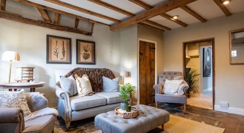 Two Stunning Cottages near Stratford-upon-Avon - Image 1