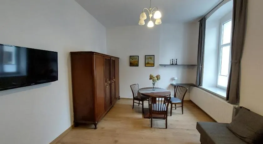 Apartament Kamienna Gora - Image 1