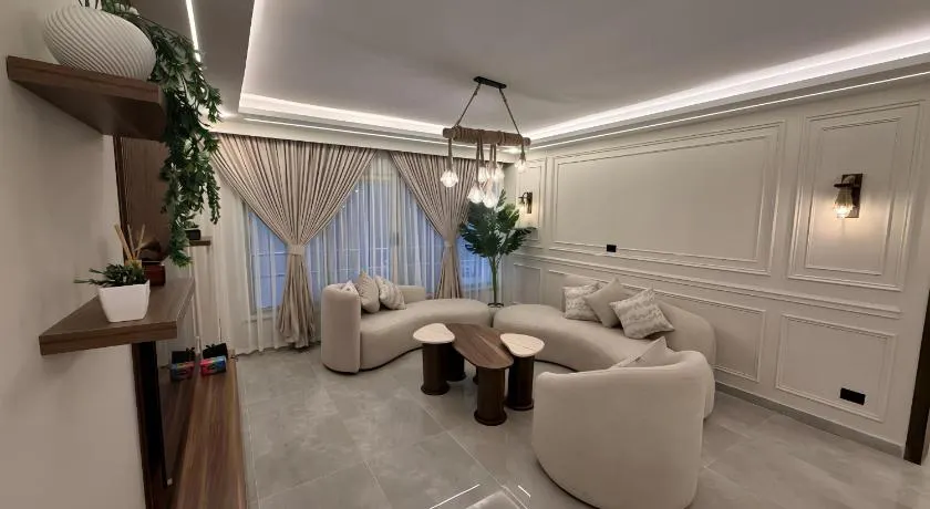 Gleem Luxury Homes - Image 1