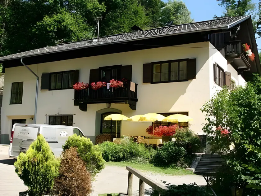 Hotel Restaurant Schweizerhaus - Image 1
