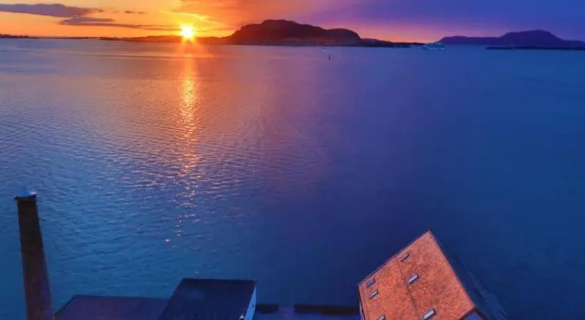 HomestaySeaview Ålesund - Image 1
