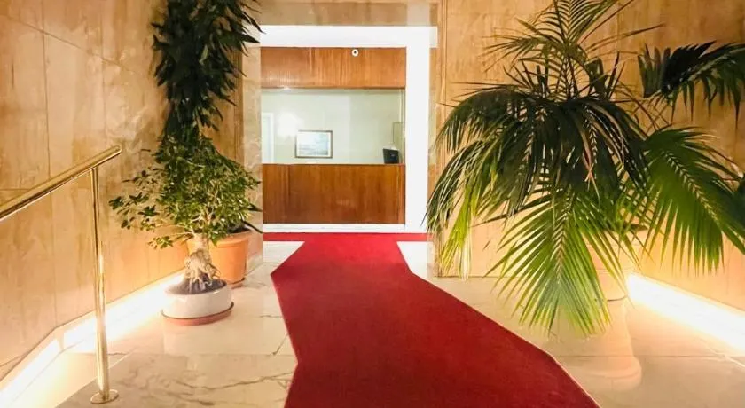 Ampio Appartamento di Prestigio 180 mq con Triplo Salone Zona Signorile Milano - Image 1