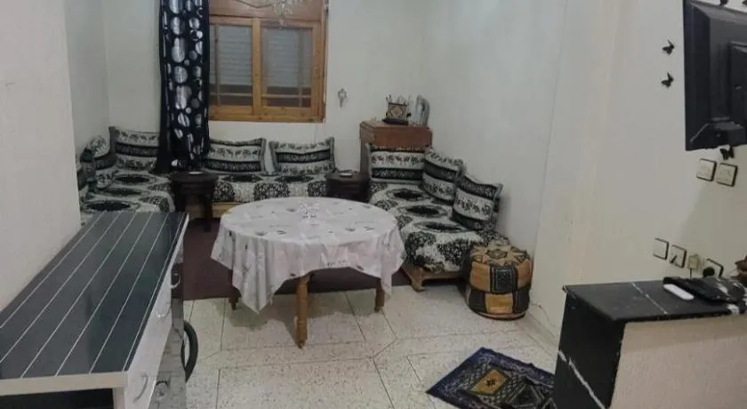 Apartment low price good location - Image 1