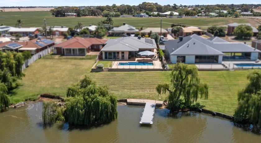 The Lakehouse on Rosemary - Image 1