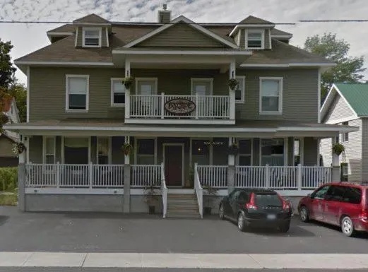 Bayside Inn - Image 1