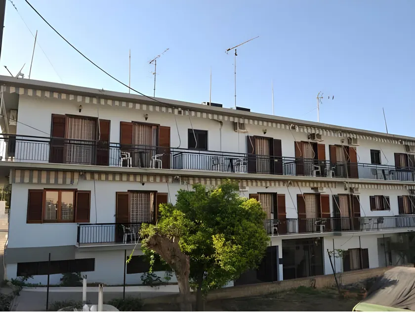 Jimmy's Apartments - Image 1