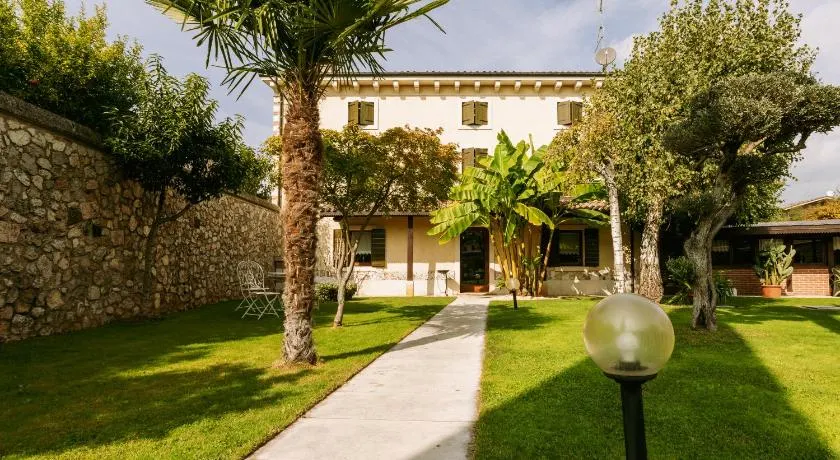 B&B Antico Borgo Marcemigo - Image 1