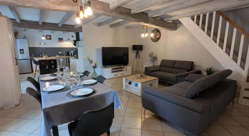 Maison charentaise - Image 1