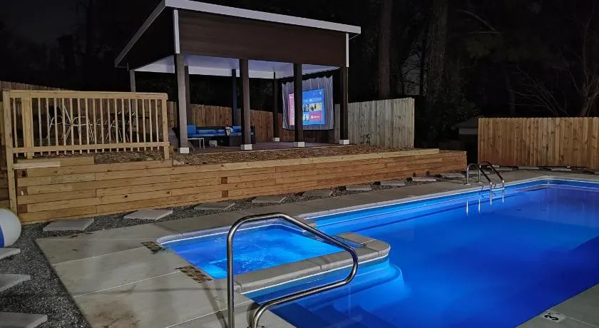 Rare Find! Private Heated Pool & Spa - Entire Home Near ATL City Center - Image 1