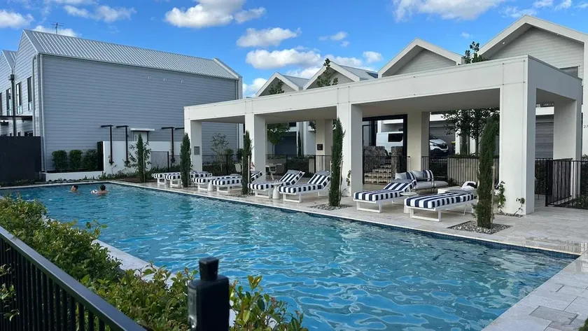 Brand-new entire terrace home - Image 1