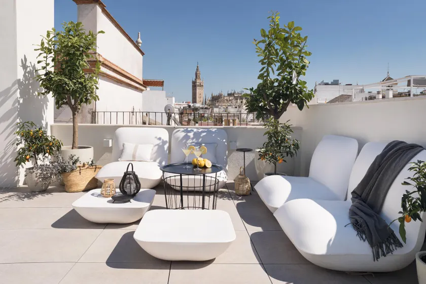 Mylu Suites by Puerta Catedral - Image 1