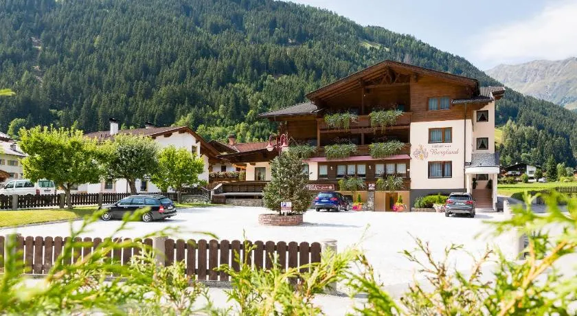 Hotel Garni Bergland - Image 1