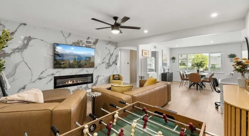 Private 3BR Home - Hot Tub, Yard, Arcade & Parking - Image 1
