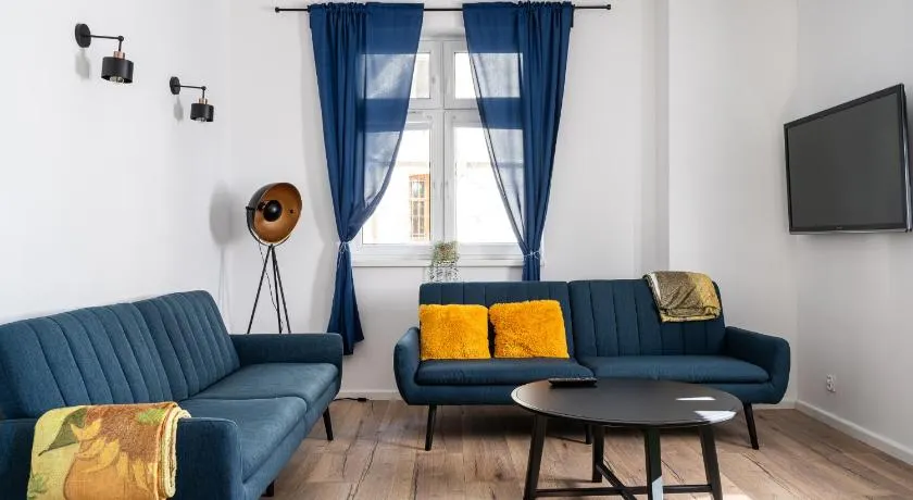 RentPlanet - Apartament Cybulskiego - Image 1