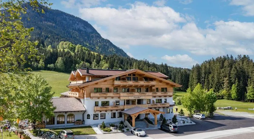 Hotel Franzlhof - Image 1