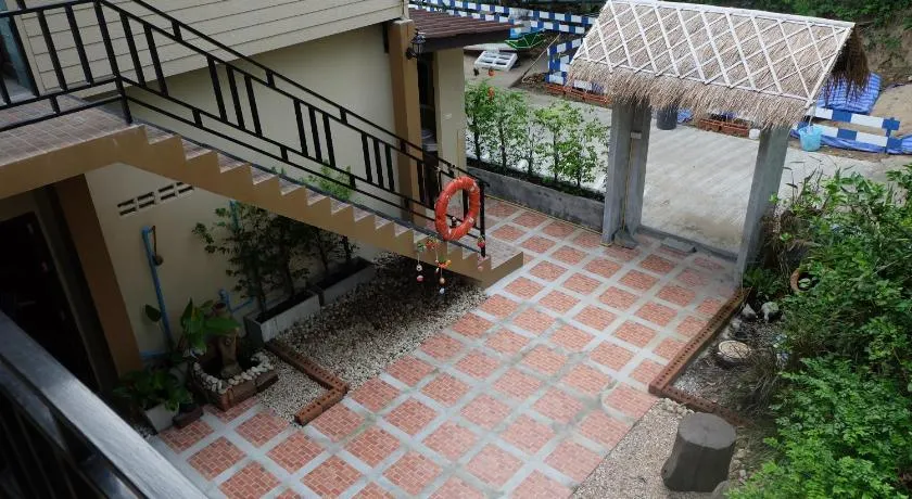 Captan Home - Image 1