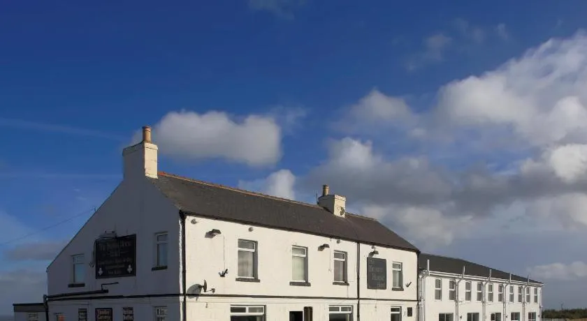 The Brown Horse Hotel - Image 1