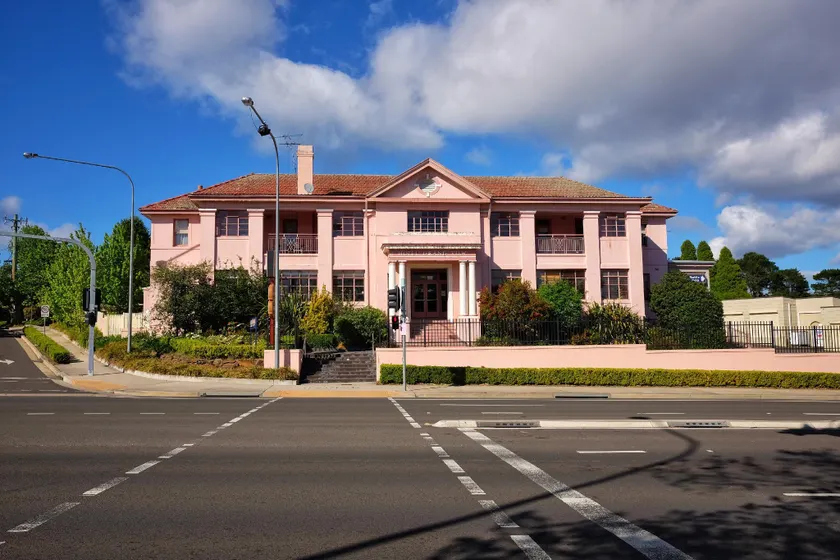 Grand View Hotel - Image 1