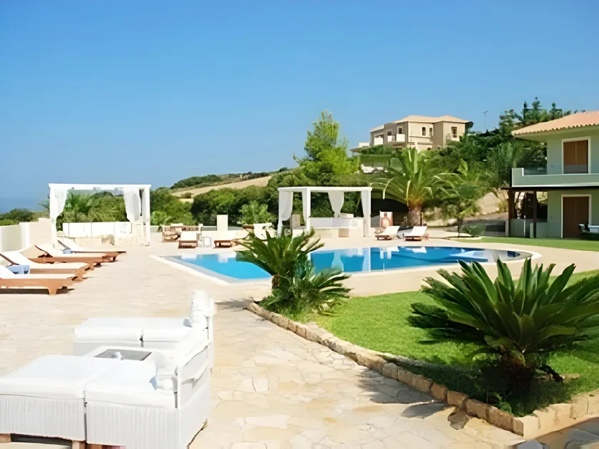 Agnanti Suites - Image 1