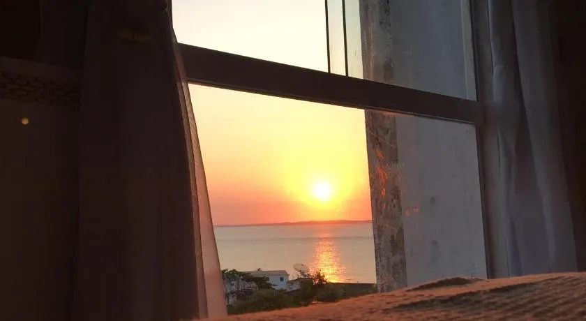 Encantos no Porto da Barra - Image 1