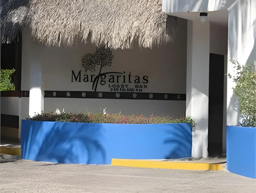 Qualton Club Ixtapa All Inclusive - Image 1