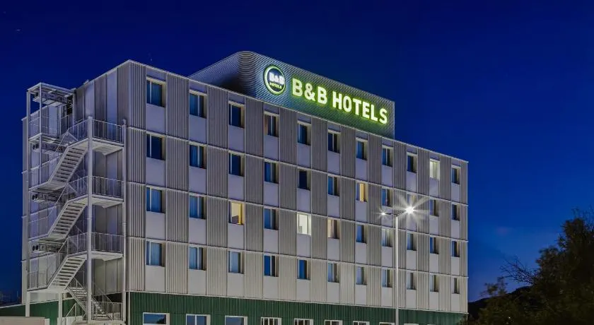 B&B HOTEL Cieza - Image 1