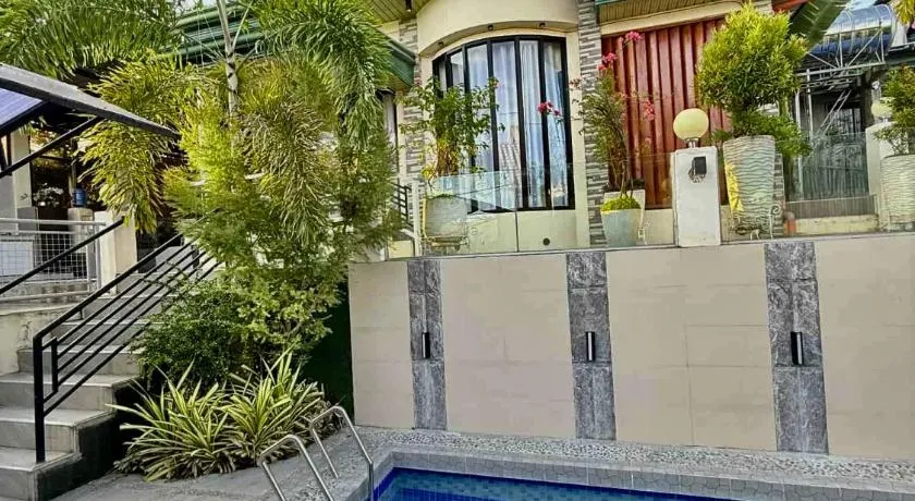 Palompon kalimba de luna Villa Inn - Image 1