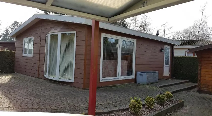 Deluxe Holiday Home - Image 1