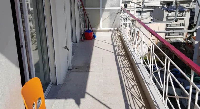 Top Floor Apartment - Image 1