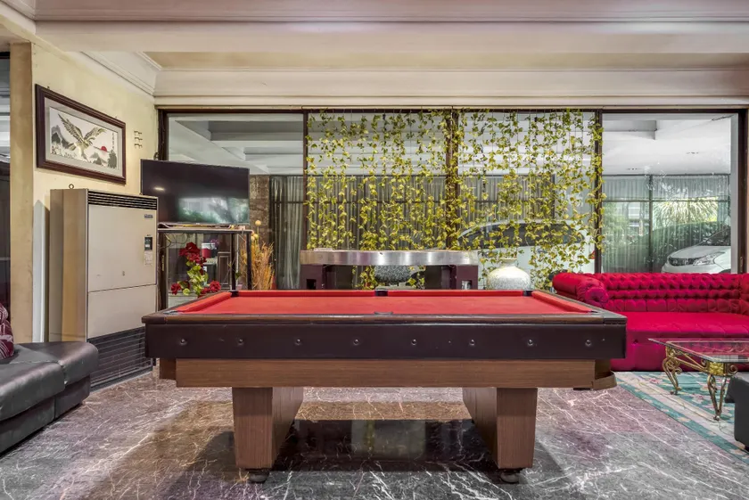 New Grand Park Hotel - Image 1