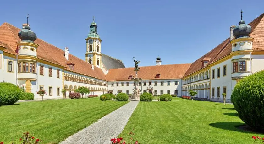Augustiner-Chorherrenstift Reichersberg - Image 1