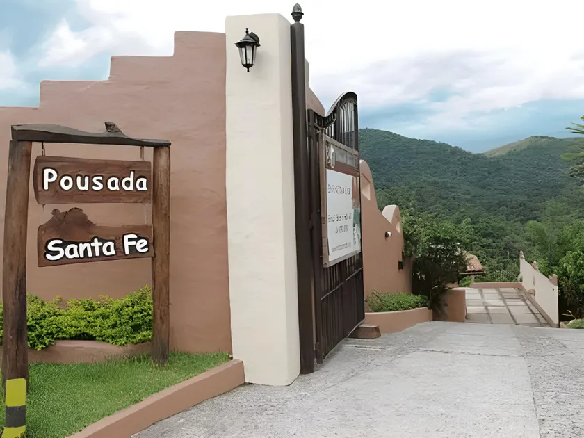 Pousada Santa Fe de Penedo - Image 1
