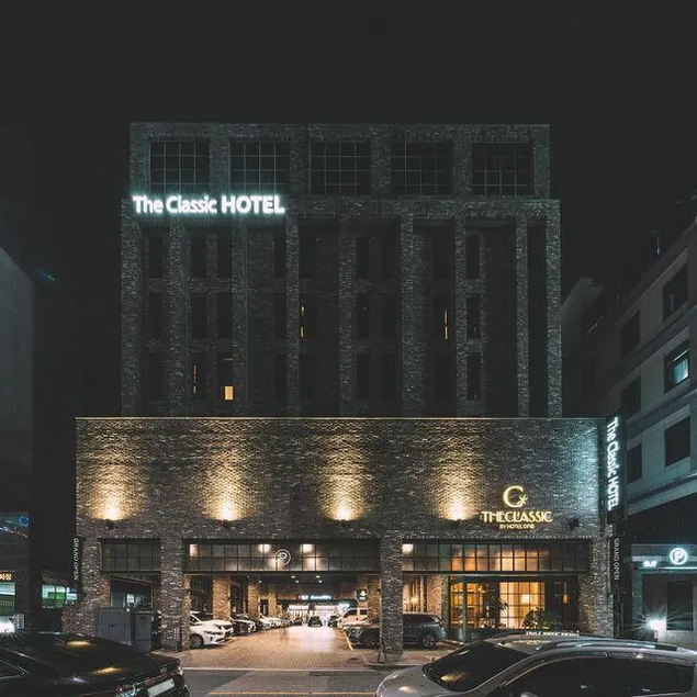 The Classic Hotel by hotelone - Image 1