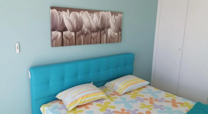 Blue Anchor Apartment - Image 1