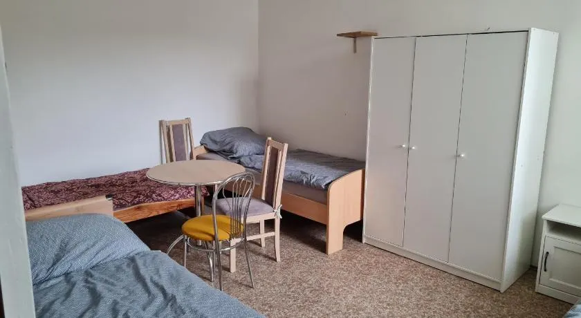 Modern urban loft apartment - Image 1