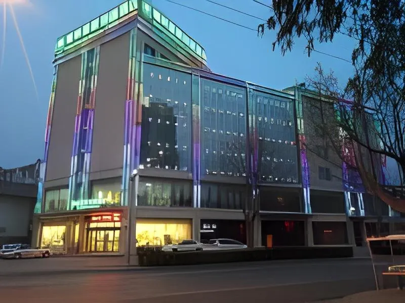 GreenTree Inn Xingtai Renze District People Street Business Hotel - Image 1
