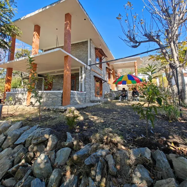 Kashmiraa's Estate - Image 1