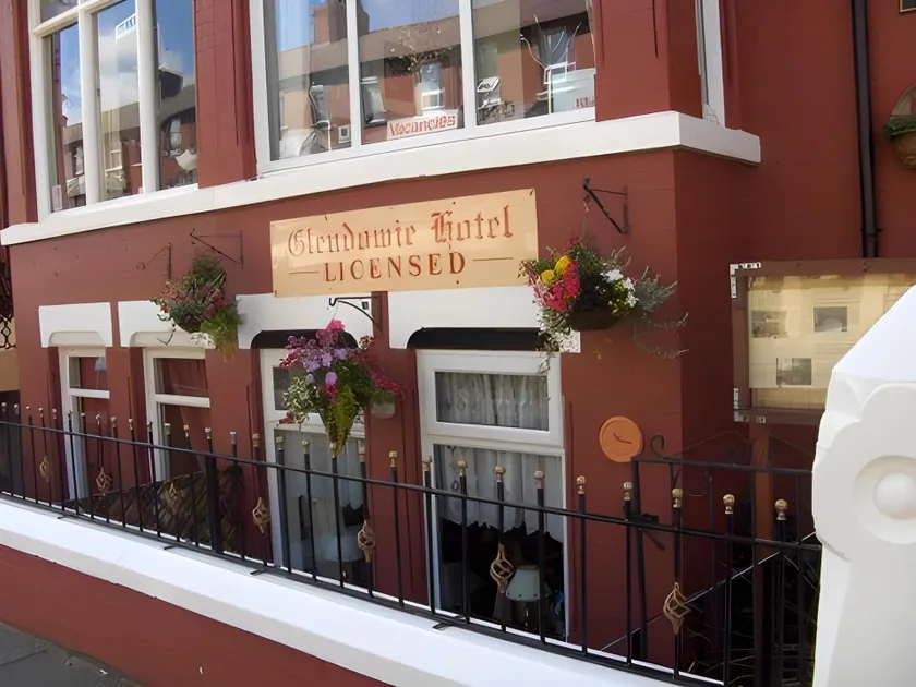 Glendowie Hotel - Image 1