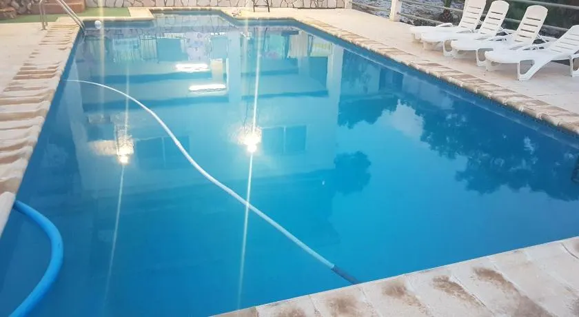 Calicanto House & Pool - Image 1