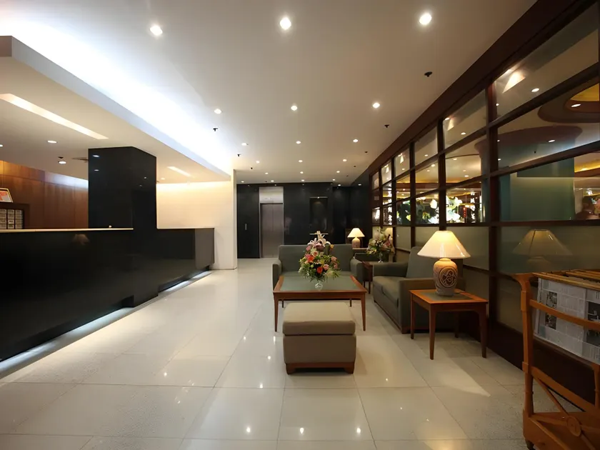 Sunny Bay Suites - Image 1