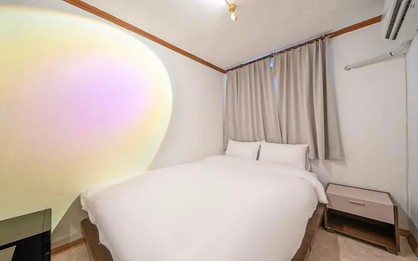Changwon Masan Petit Hotel - Image 1