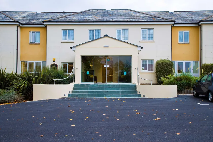 Best Western West Grange Hotel - Image 1