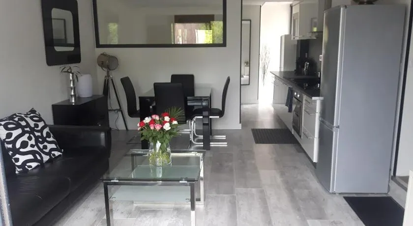 Charmant studio neuf de 40m2 / tout confort - Image 1