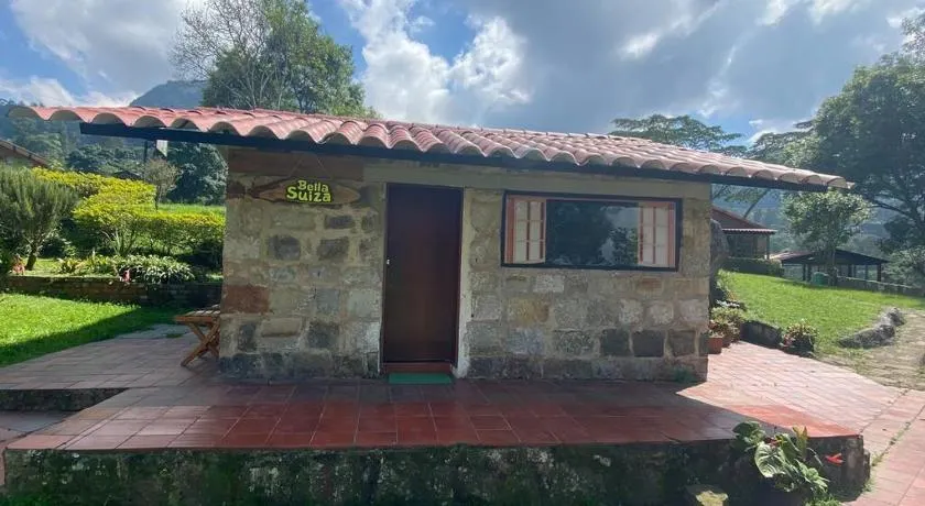 Confortable cabaña para que disfrute con su pareja - Image 1