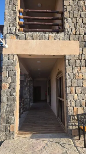 Roghan Hospitality Inn - Image 1