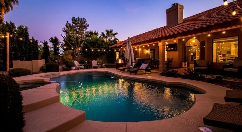 Luxury N. Scottsdale Home wPrivate Oasis Yard - Image 1